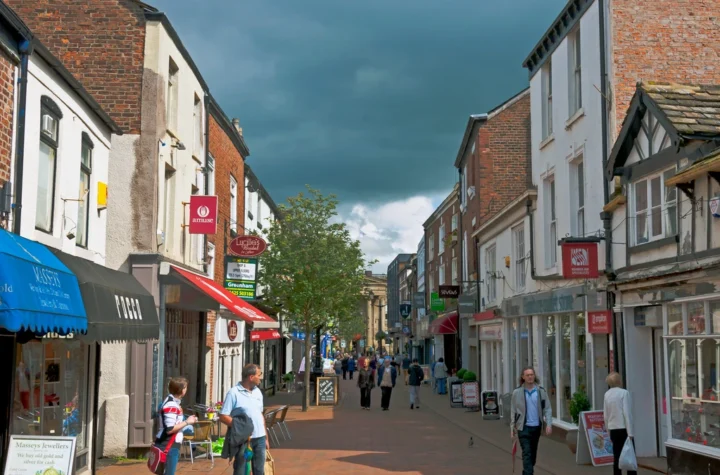 Warm Weather and Promotions Lifted Retail Sales 1% in June