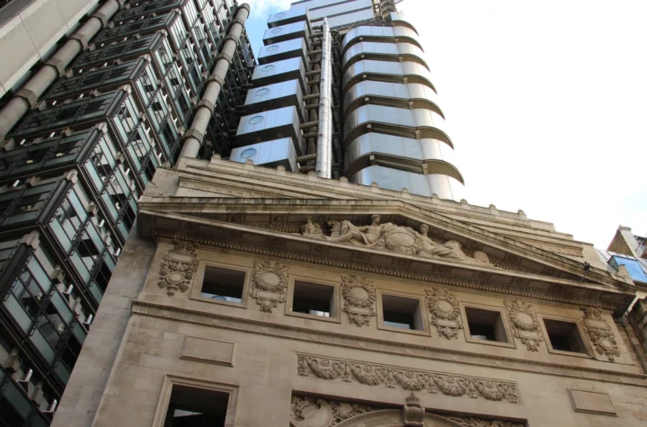 Aviva Beat on Every Measure and Its Shares Still Trail the FTSE 100