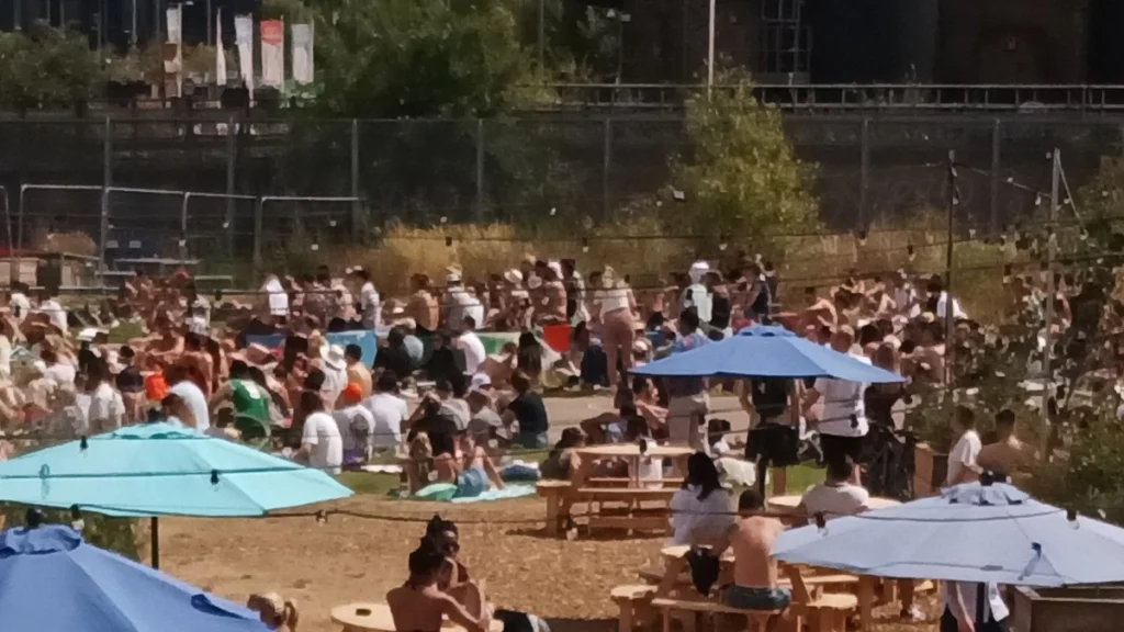 Extreme Heat Starts Costing Retailers at 25.1C