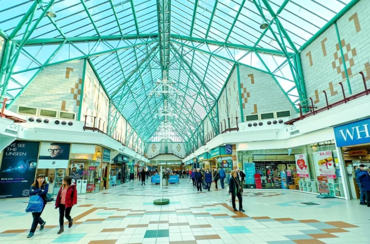 Consumer Confidence Improved to Minus 28 in August
