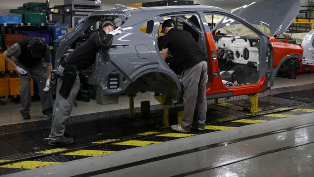 UK Manufacturing Hired at a Two-Year High While Output Slowed